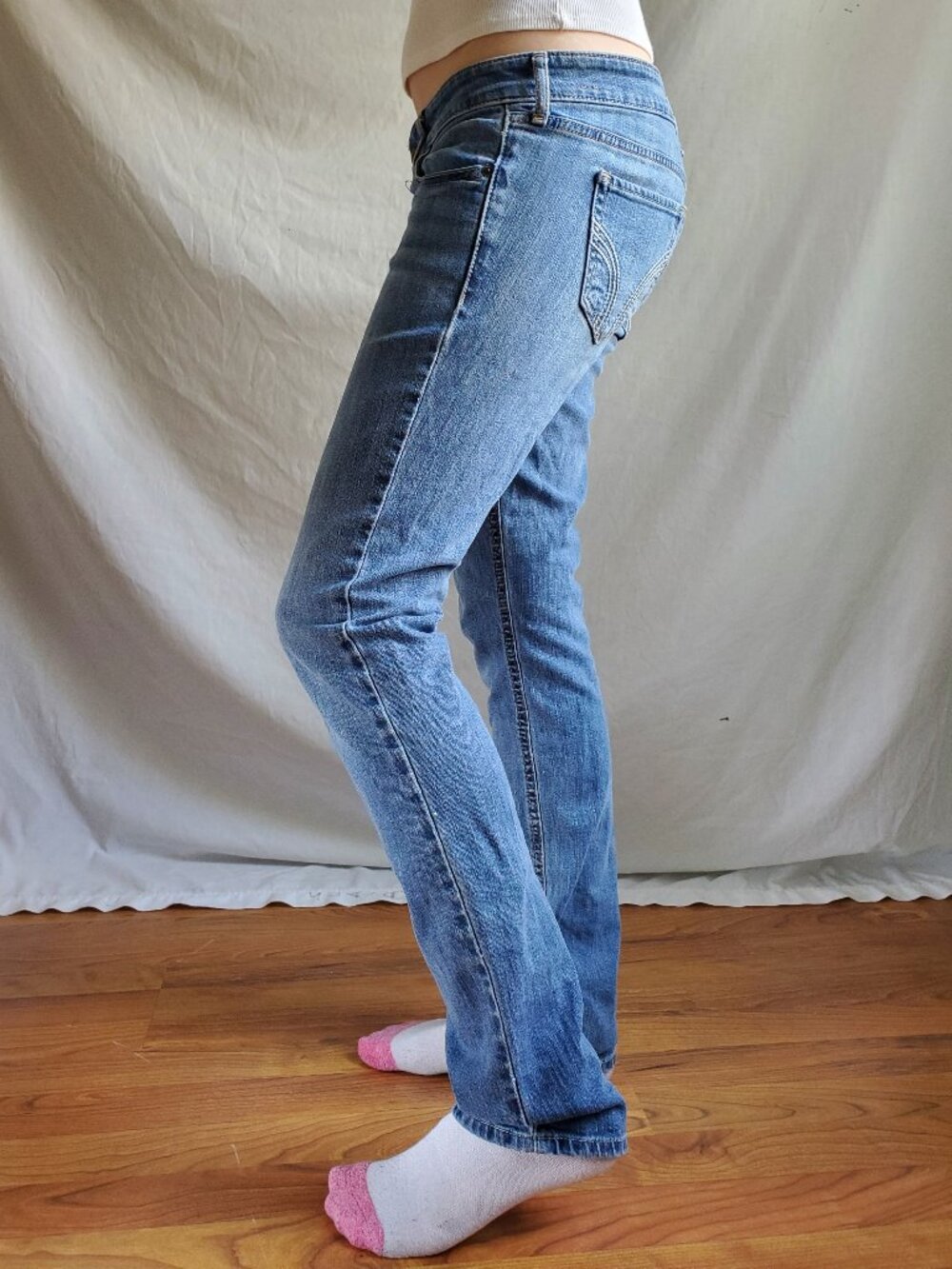Hollister Jeans - Picture 4 of 16